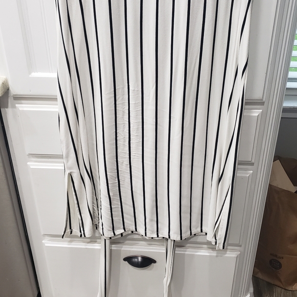 Eloquii Striped V-Neck Wrap Dress - Picture 6 of 7